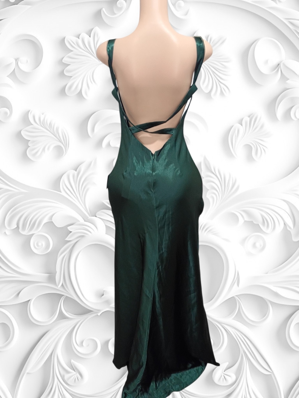 Lulus Gown - Picture 4 of 8